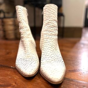 Matisse Caty Western Ankle Boots - White